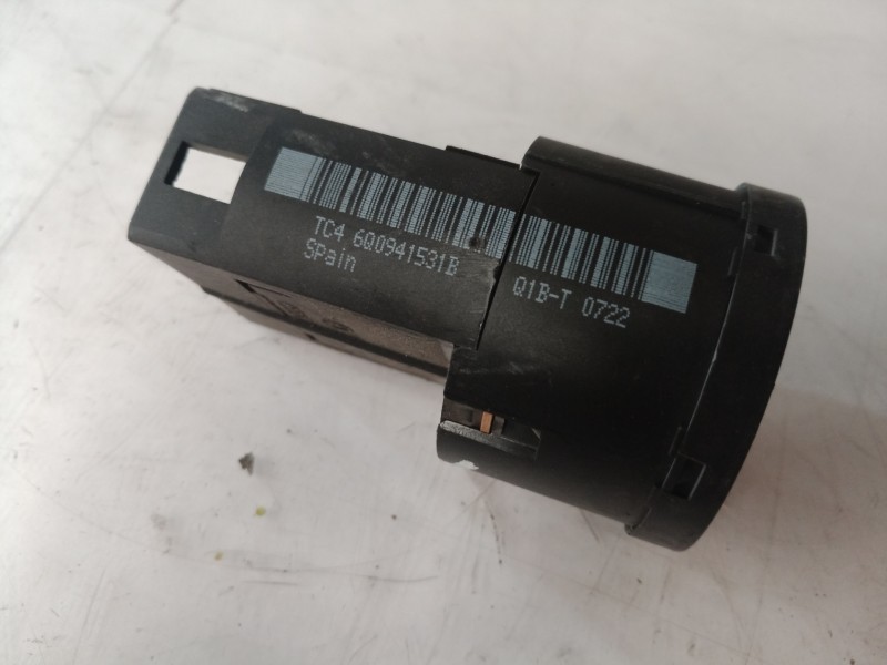 Recambio de mando luces para volkswagen polo (9n1) conceptline referencia OEM IAM 6Q0941531B 6Q0941531B 6Q0941531B