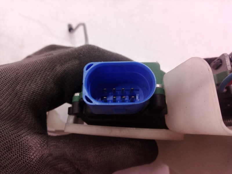 Recambio de cerradura puerta delantera derecha para volkswagen polo (9n1) highline referencia OEM IAM   