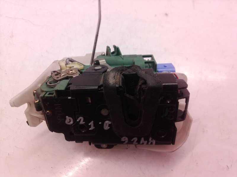 Recambio de cerradura puerta delantera izquierda para volkswagen polo (9n1) highline referencia OEM IAM   