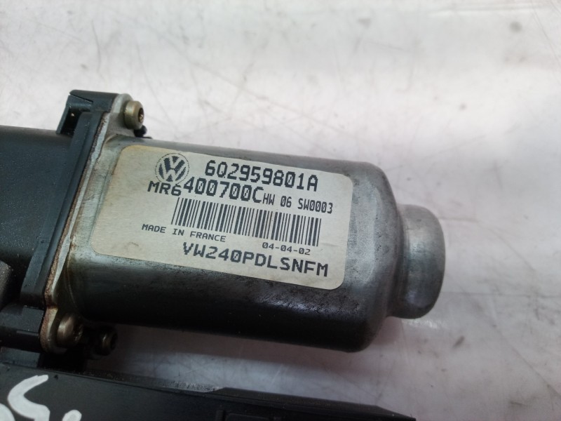 Recambio de motor elevalunas delantero derecho para volkswagen polo (9n1) conceptline referencia OEM IAM 602959801A 602959801 60
