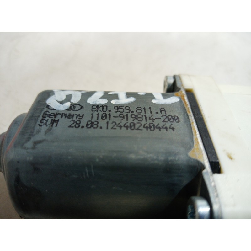 Recambio de motor elevalunas trasero izquierdo para skoda suberb (3t4) exclusive 4x4 referencia OEM IAM 8K0959811A 8K0959811A 8K