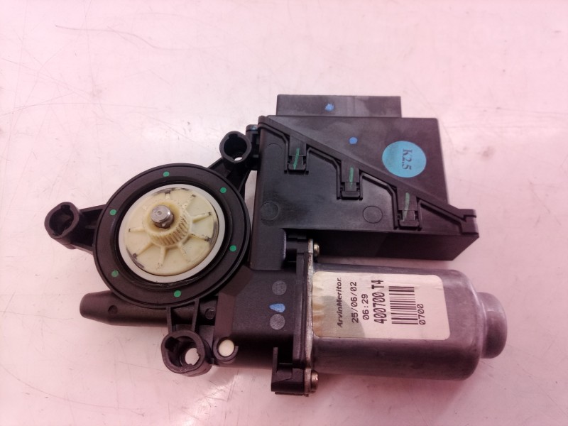 Recambio de motor elevalunas delantero derecho para volkswagen polo (9n1) highline referencia OEM IAM 602959801A 602959801 60295