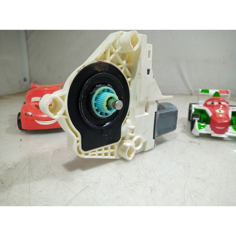 Recambio de motor elevalunas trasero derecho para skoda suberb (3t4) exclusive 4x4 referencia OEM IAM 8K0959812A 8K0959812A 8K09