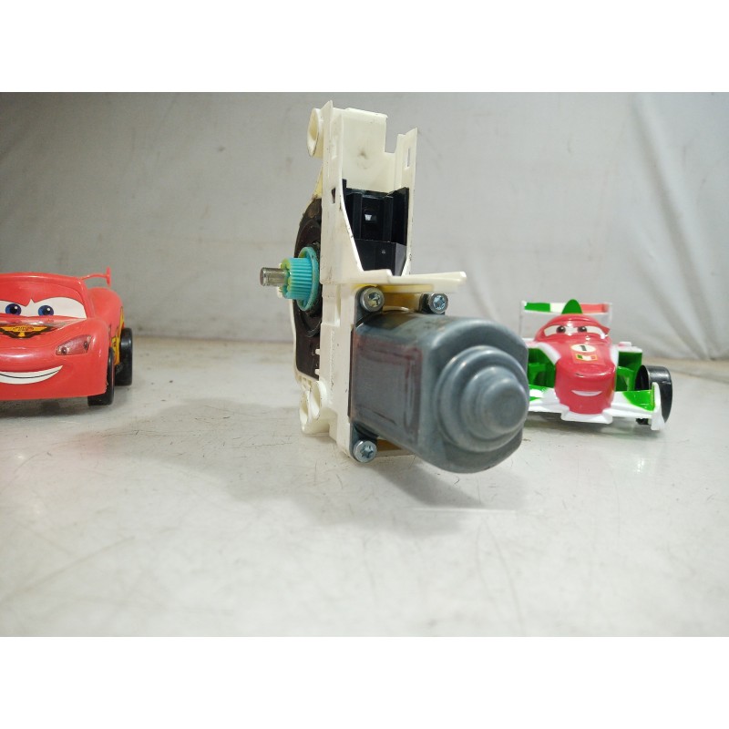 Recambio de motor elevalunas trasero derecho para skoda suberb (3t4) exclusive 4x4 referencia OEM IAM 8K0959812A 8K0959812A 8K09