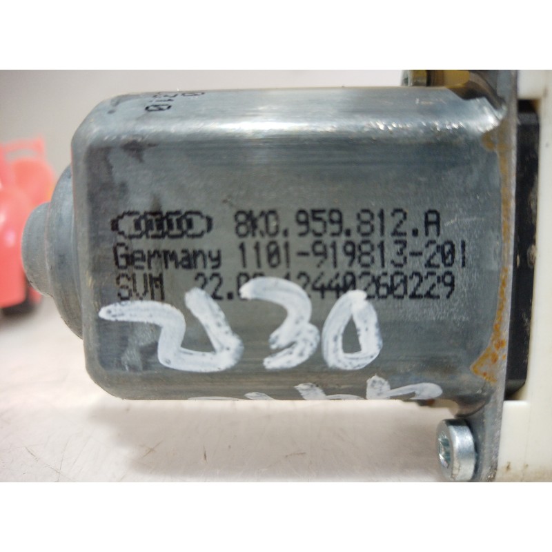 Recambio de motor elevalunas trasero derecho para skoda suberb (3t4) exclusive 4x4 referencia OEM IAM 8K0959812A 8K0959812A 8K09