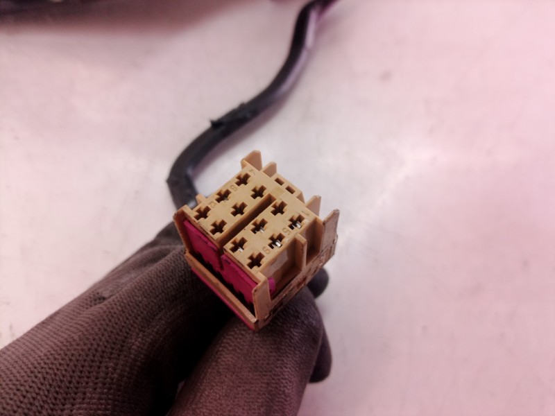 Recambio de retrovisor izquierdo para volkswagen polo (9n1) highline referencia OEM IAM   