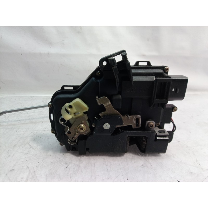 Recambio de cerradura puerta delantera izquierda para audi a4 berlina (8e) 1.9 tdi (96kw) referencia OEM IAM 4B1837015G 4B183701