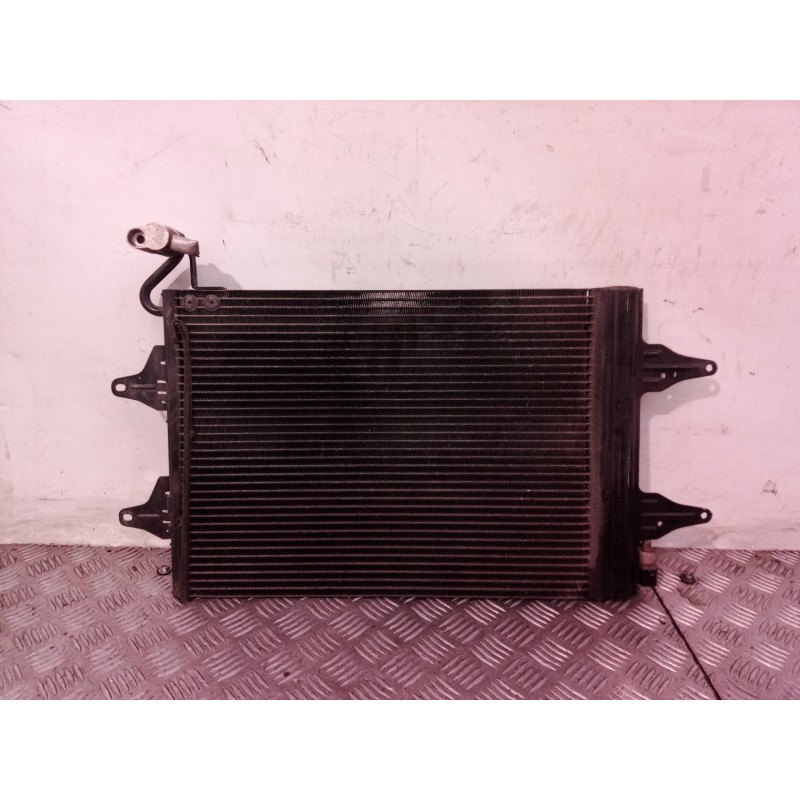 Recambio de condensador / radiador aire acondicionado para volkswagen polo (9n1) trendline referencia OEM IAM 6Q0820411 6Q082041