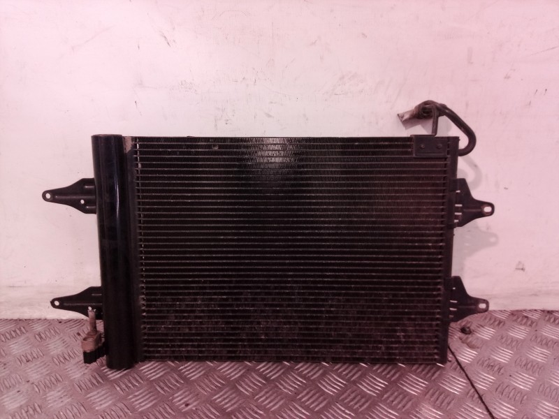 Recambio de condensador / radiador aire acondicionado para volkswagen polo (9n1) trendline referencia OEM IAM 6Q0820411 6Q082041