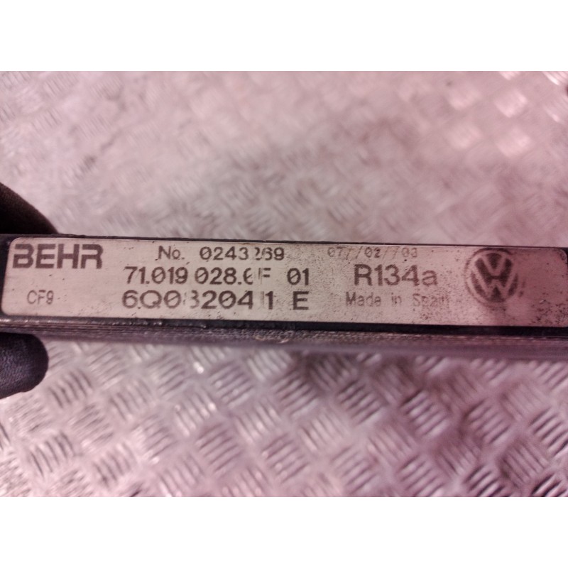 Recambio de condensador / radiador aire acondicionado para volkswagen polo (9n1) trendline referencia OEM IAM 6Q0820411 6Q082041