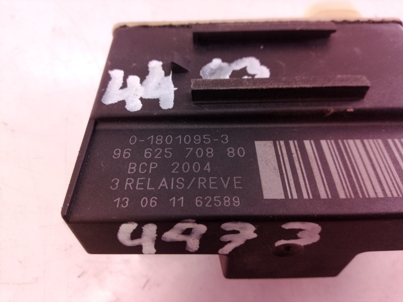 Recambio de caja precalentamiento para peugeot 5008 active referencia OEM IAM 9662570880 9662570880 018010953