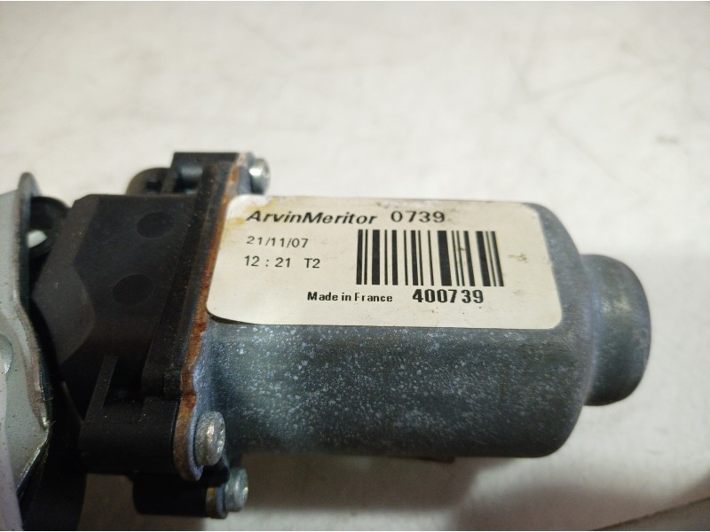 Recambio de elevalunas delantero izquierdo para renault master referencia OEM IAM 400739 400739 400739