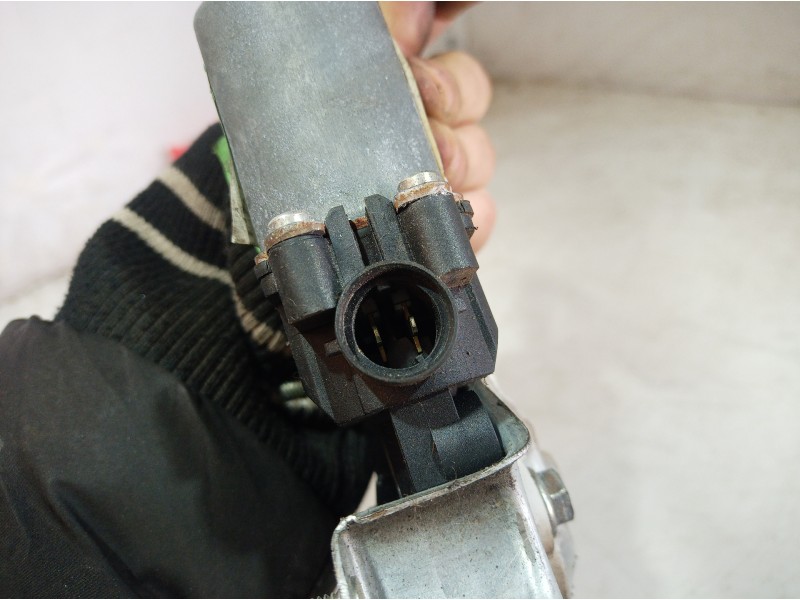 Recambio de elevalunas delantero izquierdo para renault master referencia OEM IAM 400739 400739 400739