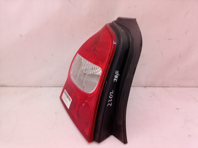 Recambio de piloto trasero izquierdo para renault twingo dynamique referencia OEM IAM 8200387888   Recambio de piloto trasero izquierdo para renault twingo dynamique referencia OEM IAM 8200387888