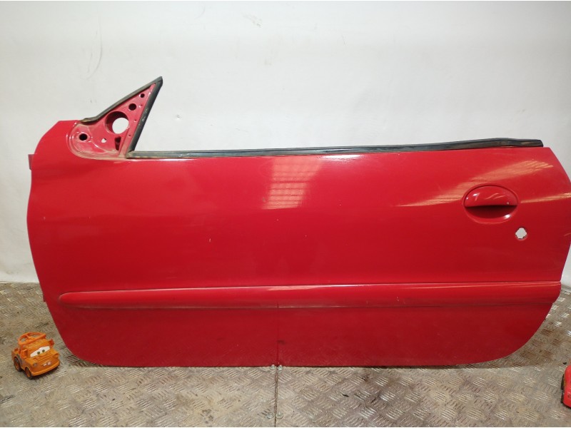 Recambio de puerta delantera izquierda para peugeot 206 cc referencia OEM IAM   