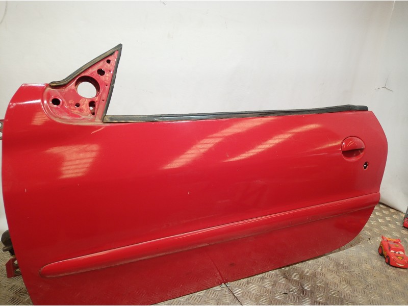 Recambio de puerta delantera izquierda para peugeot 206 cc referencia OEM IAM   