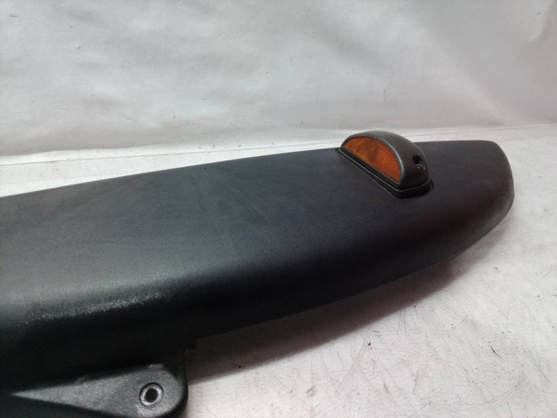 Recambio de aletin delantero izquierdo para renault mascott 3.0 diesel referencia OEM IAM   