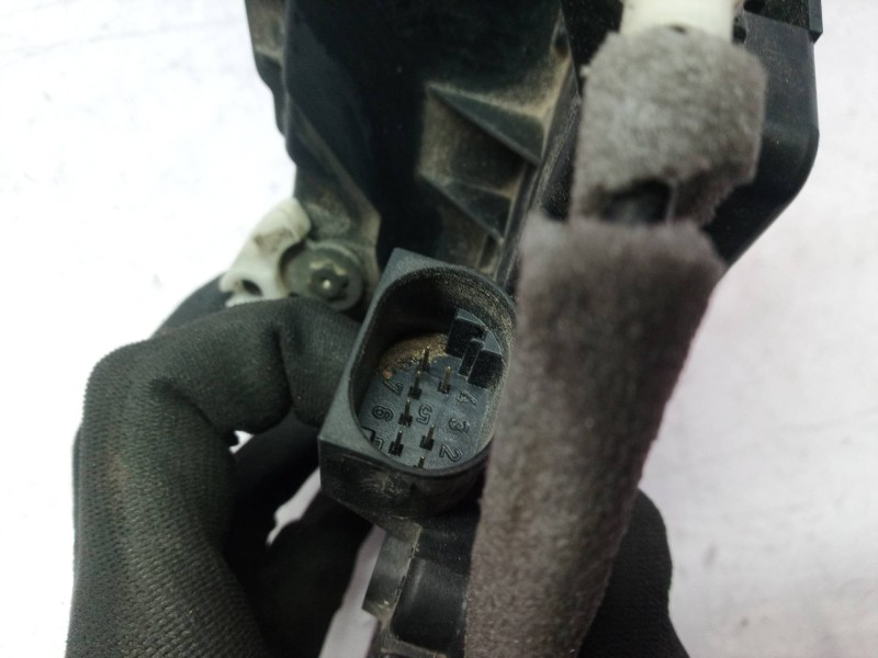 Recambio de cerradura puerta delantera izquierda para bmw serie 3 berlina (e46) 320d edition advance referencia OEM IAM   