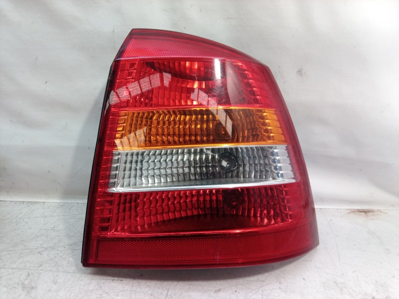 Recambio de piloto trasero derecho para opel astra g berlina comfort referencia OEM IAM 09117441 09117441 09117441