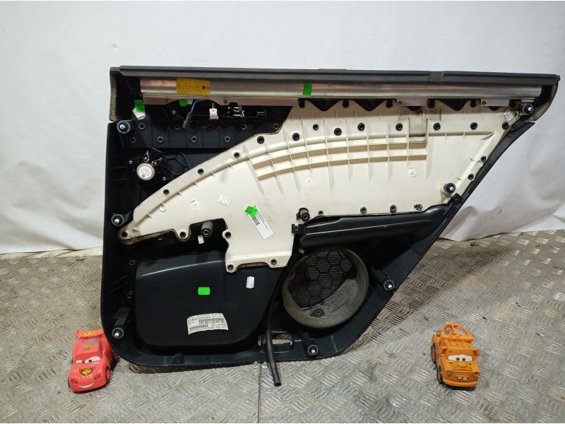 Recambio de guarnecido puerta trasera izquierda para skoda suberb (3t4) exclusive 4x4 referencia OEM IAM 3T9867209 3T9867209 3T9
