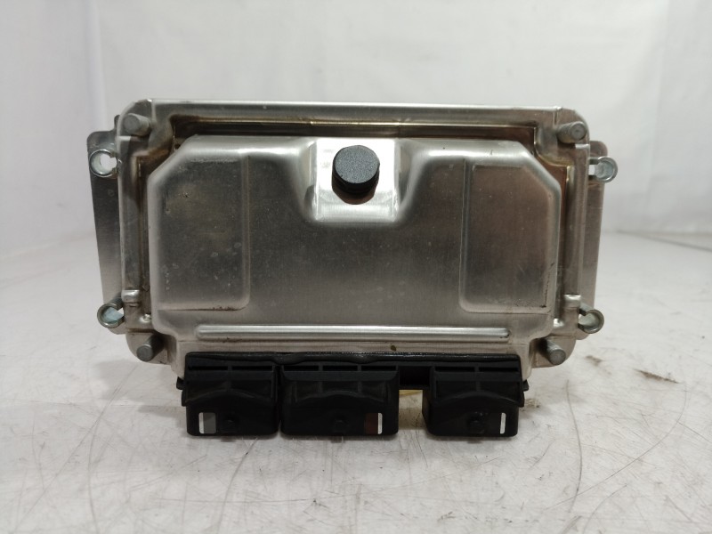 Recambio de centralita motor uce para citroën c3 1,6 16v exclusive referencia OEM IAM 0261207858 0261207858 0261207858