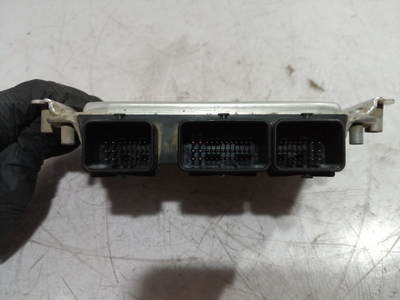 Recambio de centralita motor uce para citroën c3 1,6 16v exclusive referencia OEM IAM 0261207858 0261207858 0261207858