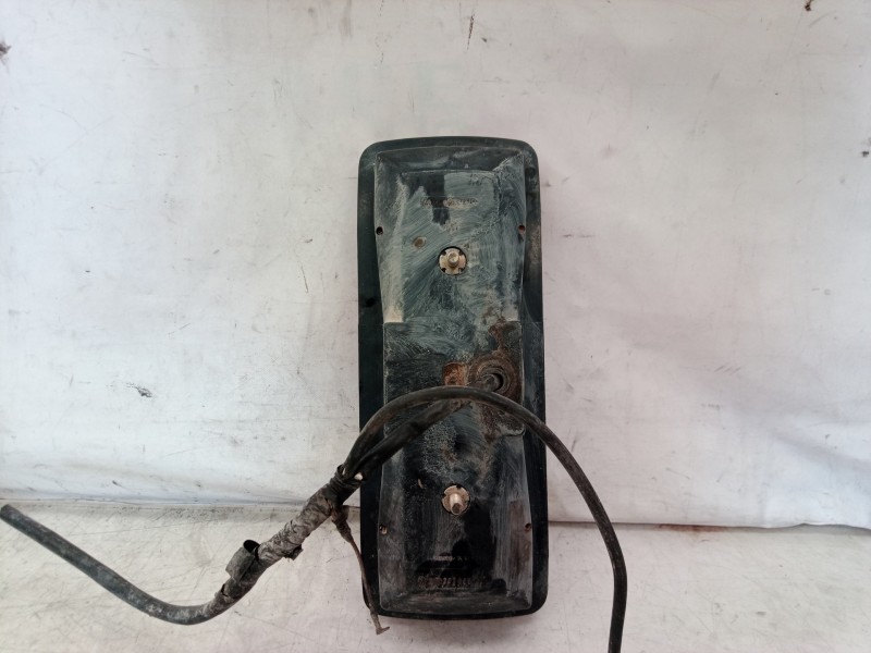 Recambio de piloto trasero derecho para nissan l-35.08 referencia OEM IAM   