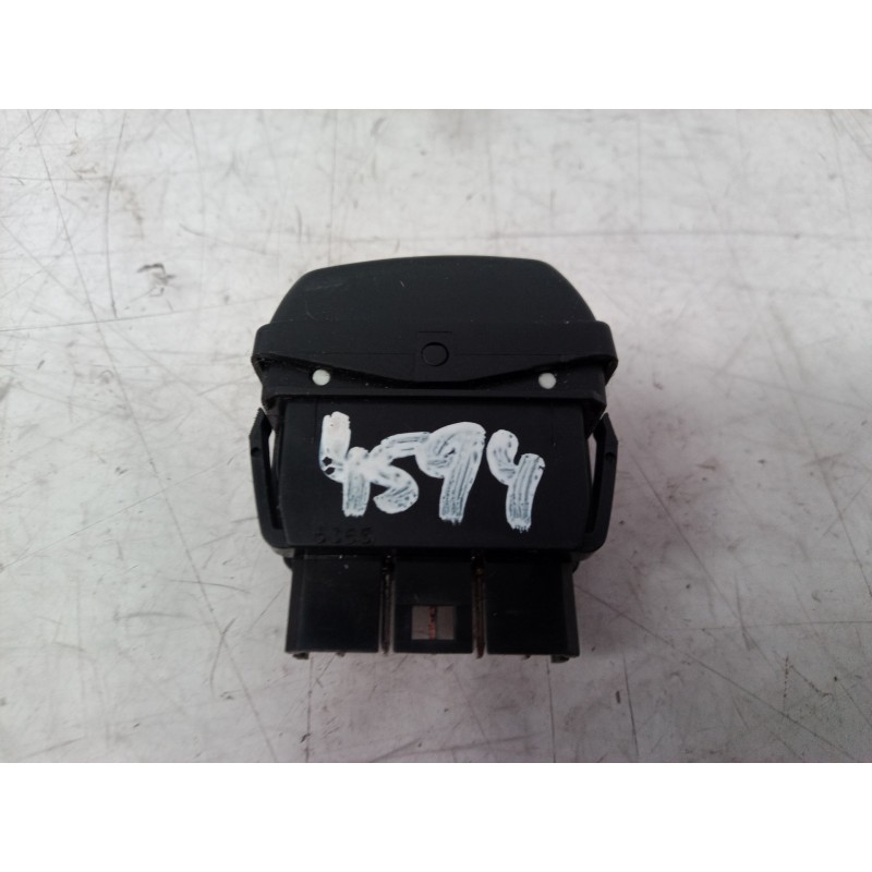 Recambio de mando elevalunas trasero izquierdo para citroën xsara picasso 1.6 hdi 90 sx referencia OEM IAM   