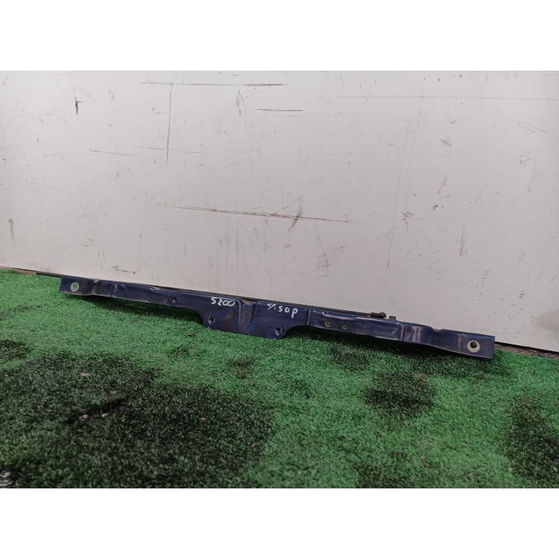 Recambio de travesaño superior para kia sportage re referencia OEM IAM   