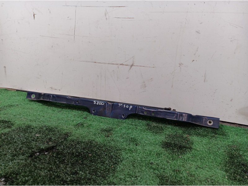 Recambio de travesaño superior para kia sportage re referencia OEM IAM   