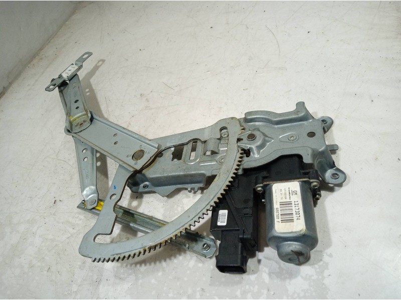 Recambio de elevalunas delantero derecho para opel corsa c sri referencia OEM IAM 13173074 13173074 13173074