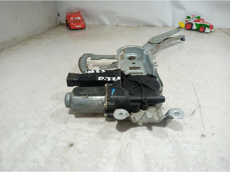 Recambio de elevalunas delantero izquierdo para opel corsa c sri referencia OEM IAM 13173067 13173067 13173067