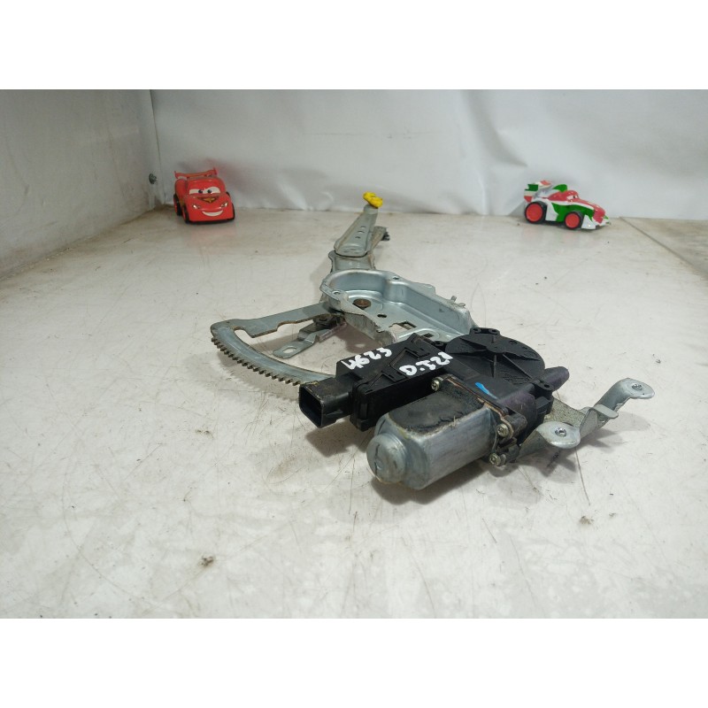 Recambio de elevalunas delantero izquierdo para opel corsa c sri referencia OEM IAM 13173067 13173067 13173067