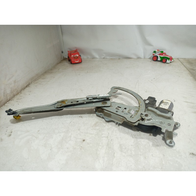Recambio de elevalunas delantero izquierdo para opel corsa c sri referencia OEM IAM 13173067 13173067 13173067