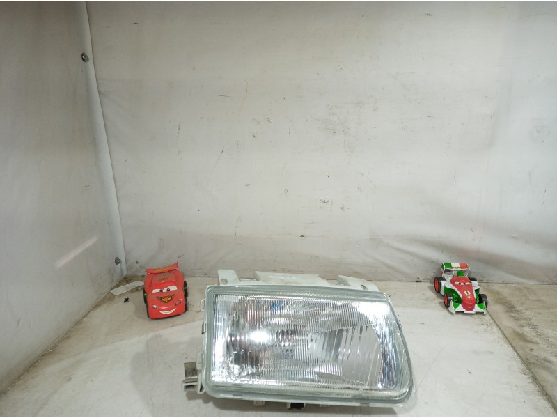 Recambio de faro derecho para volkswagen polo berlina (6n1) air referencia OEM IAM 084411123 084411123 084411123