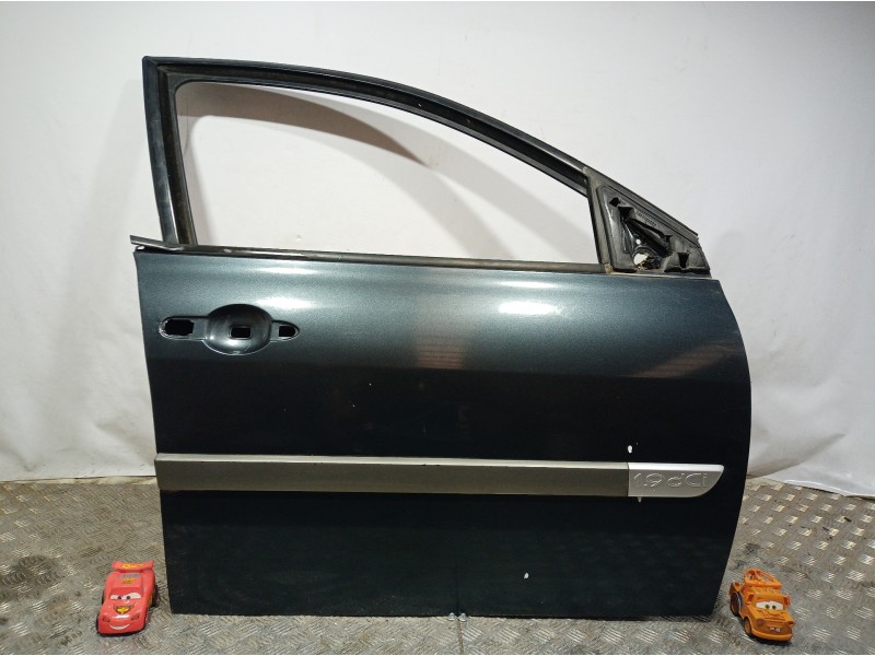 Recambio de puerta delantera derecha para renault megane ii classic berlina confort authentique referencia OEM IAM   