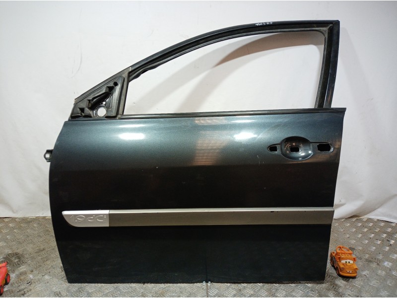Recambio de puerta delantera izquierda para renault megane ii classic berlina confort authentique referencia OEM IAM   