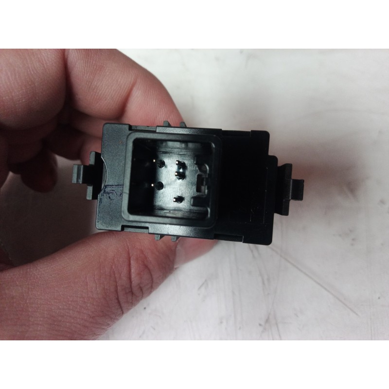 Recambio de mando elevalunas delantero derecho para toyota corolla (e12) 1.4 d-4d luna compact referencia OEM IAM 84810 84810 84