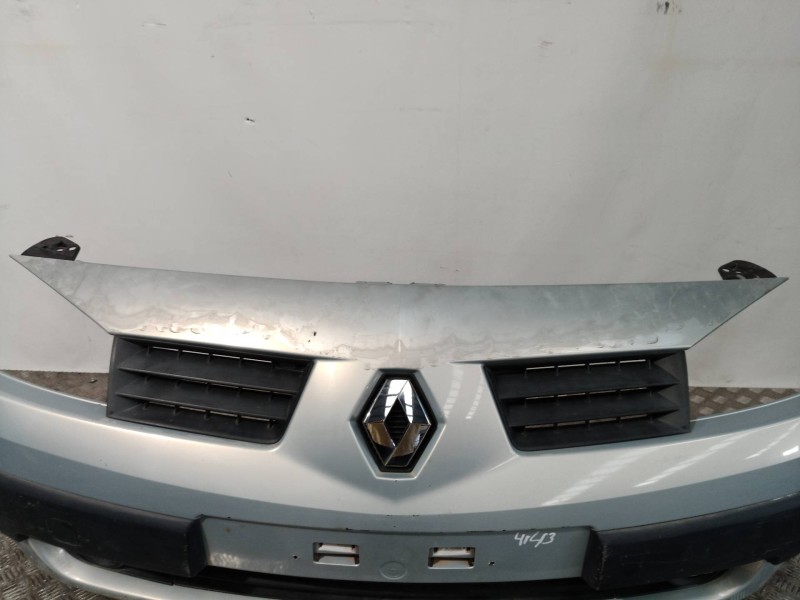 Recambio de paragolpes delantero para renault megane ii berlina 5p confort authentique referencia OEM IAM   