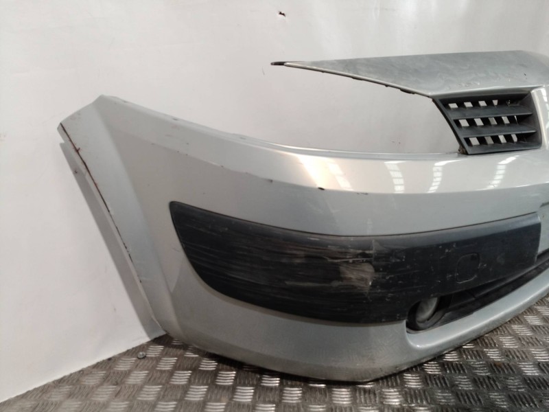 Recambio de paragolpes delantero para renault megane ii berlina 5p confort authentique referencia OEM IAM   