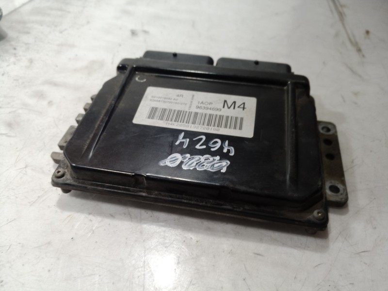 Recambio de centralita motor uce para daewoo nubira berlina se referencia OEM IAM 96394699 96394699 96394699