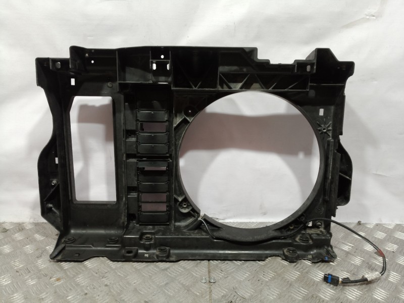 Recambio de panel frontal para peugeot 407 st confort referencia OEM IAM P9646474780 P9646474780 P9646474780