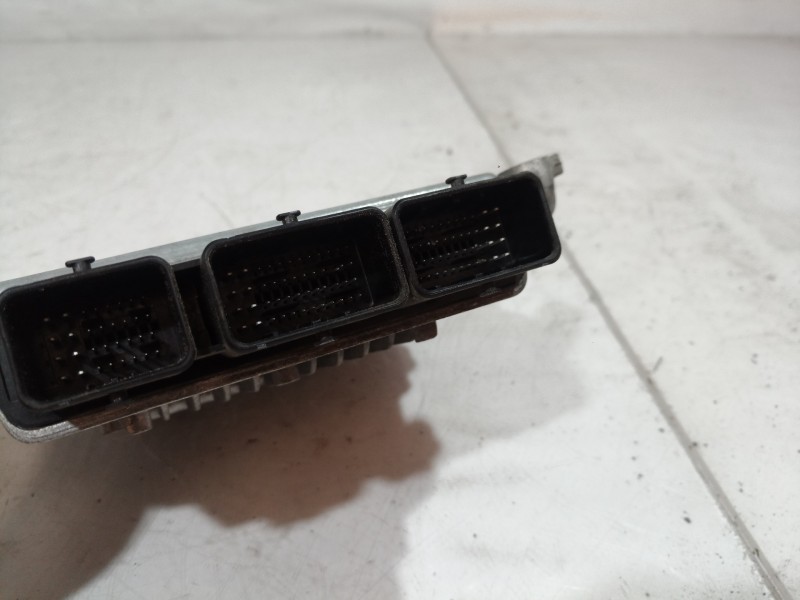 Recambio de centralita motor uce para ford focus berlina (cap) ambiente (d) referencia OEM IAM S118770001 S118770001 S118770001