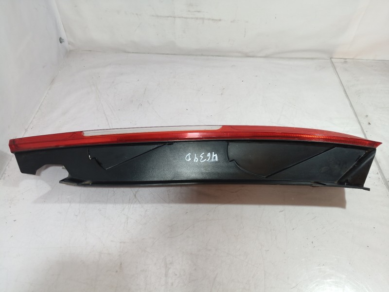 Recambio de piloto trasero derecho para ford focus berlina (cap) ambiente (d) referencia OEM IAM 4M5113A602AB 4M5113A602 4M5113A