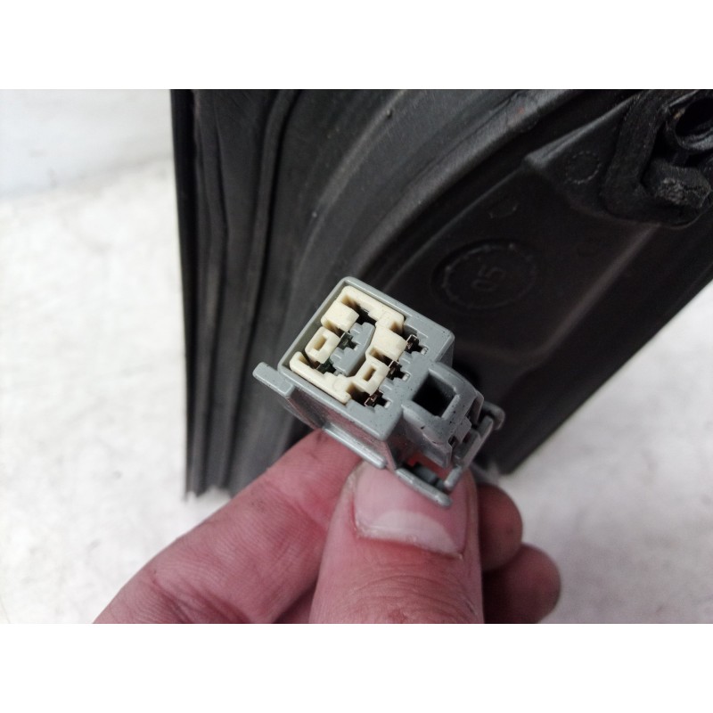 Recambio de retrovisor derecho para ford focus berlina (cap) ambiente (d) referencia OEM IAM 1373380 1373380 1373380