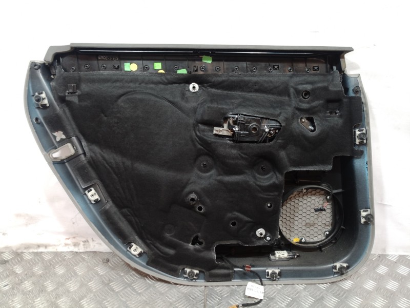 Recambio de guarnecido puerta trasera derecha para audi a8 (4e2) 3.7 quattro referencia OEM IAM   