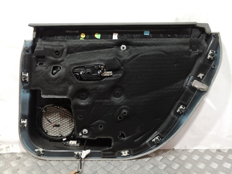 Recambio de guarnecido puerta trasera izquierda para audi a8 (4e2) 3.7 quattro referencia OEM IAM   