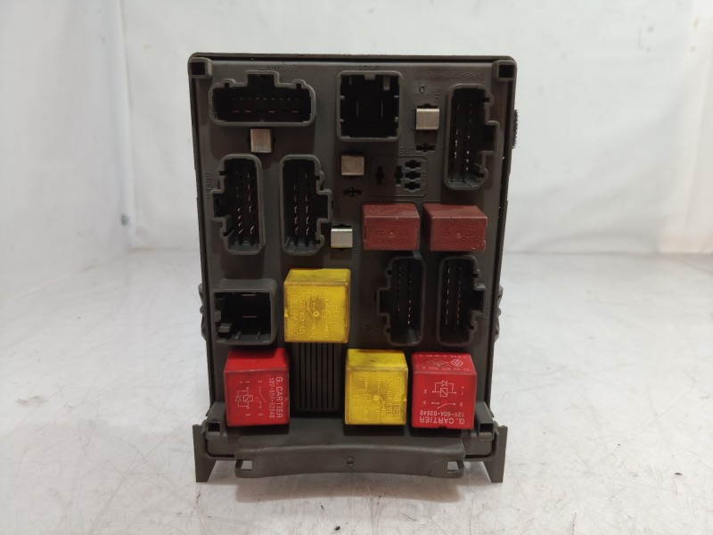 Recambio de caja reles / fusibles para renault laguna ii grandtour (kg0) dynamique referencia OEM IAM 8200004201E 8200004201E 82
