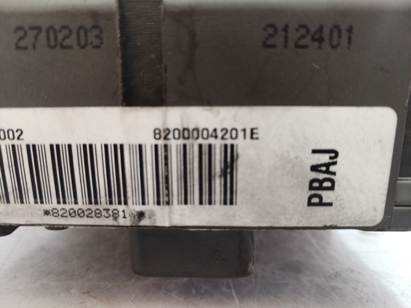 Recambio de caja reles / fusibles para renault laguna ii grandtour (kg0) dynamique referencia OEM IAM 8200004201E 8200004201E 82