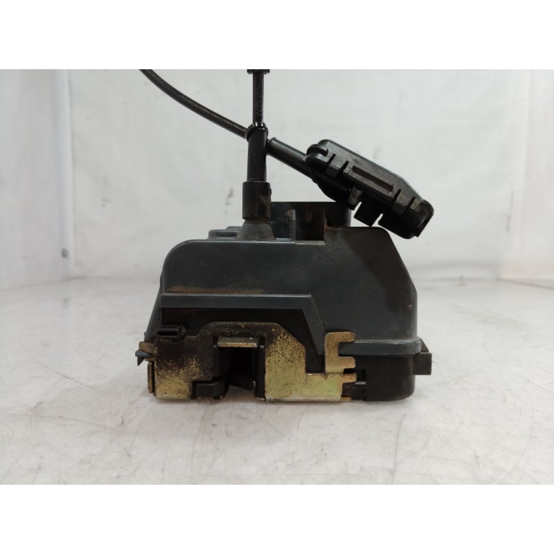 Recambio de cerradura puerta trasera derecha para renault laguna ii grandtour (kg0) dynamique referencia OEM IAM 8200000662 8200